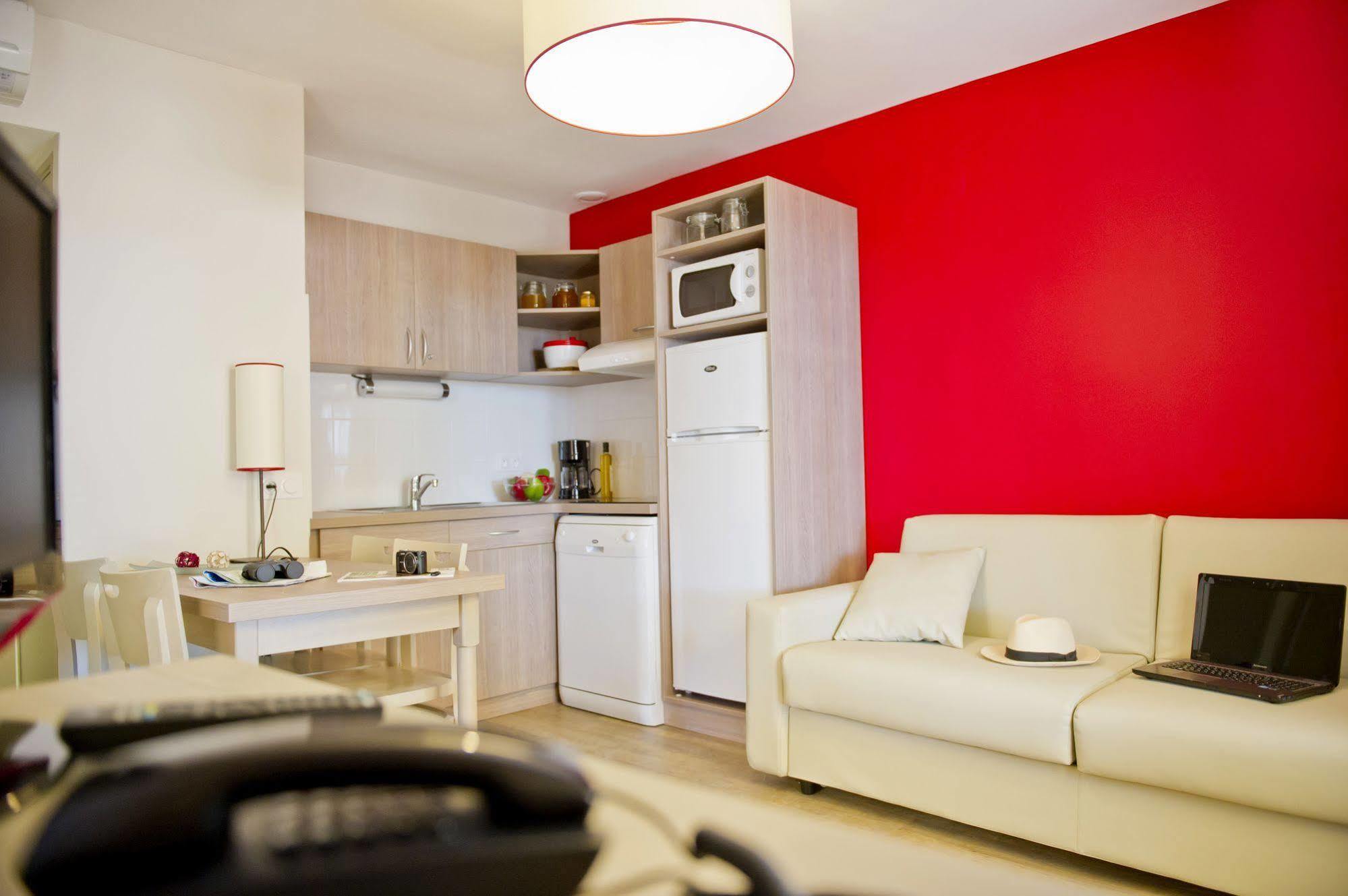 Village Club Mileade Roquebrune/Argens Buitenkant foto